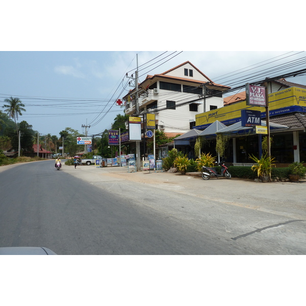 Picture Thailand Ko Chang Island road 2011-02 80 - History Island road