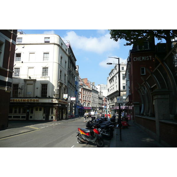 Picture United Kingdom London Wardour Street 2007-09 7 - Discovery Wardour Street