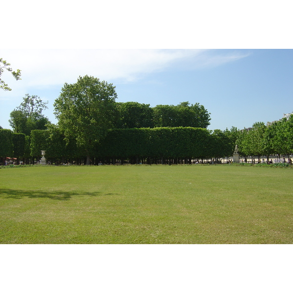 Picture France Paris Garden of Tuileries 2007-05 228 - Discovery Garden of Tuileries