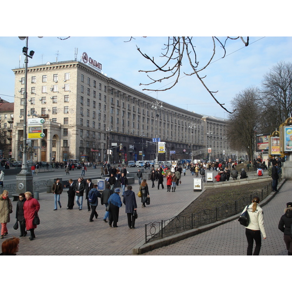 Picture Ukraine Kiev Kreschatyk Street 2007-03 35 - History Kreschatyk Street