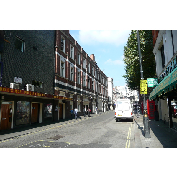 Picture United Kingdom London Wardour Street 2007-09 28 - Recreation Wardour Street