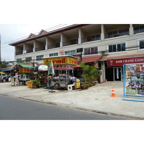 Picture Thailand Ko Chang Island road 2011-02 56 - Around Island road