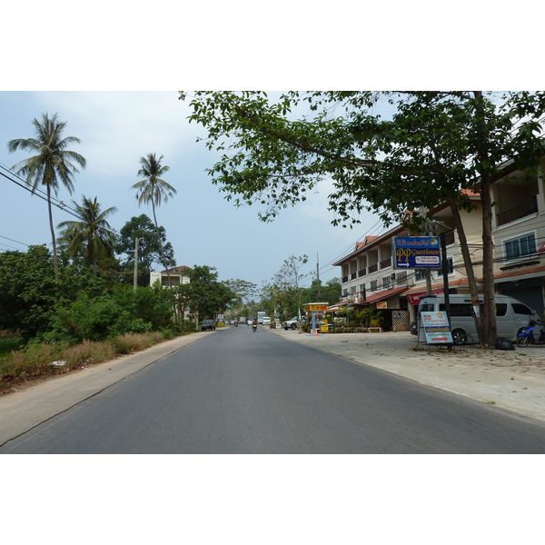 Picture Thailand Ko Chang Island road 2011-02 57 - Discovery Island road