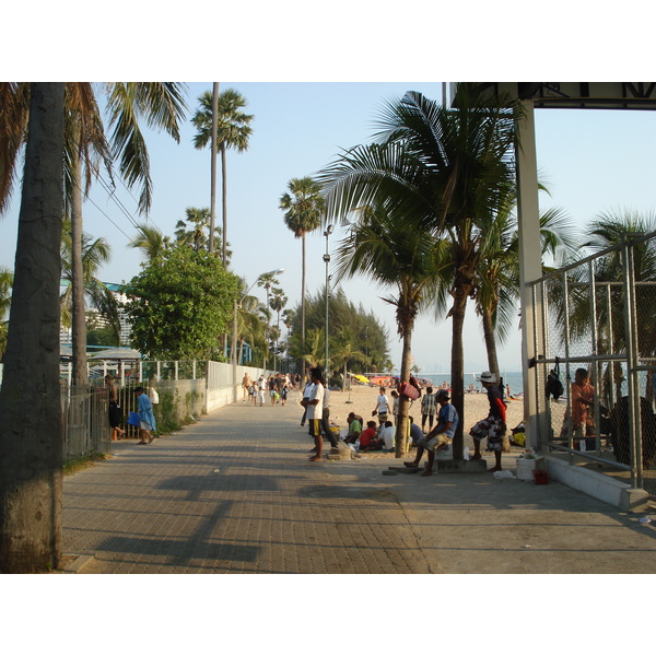 Picture Thailand Pattaya Dongtan beach 2008-01 0 - Around Dongtan beach