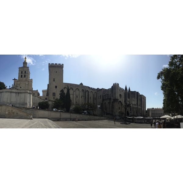 Picture France Avignon 2017-08 20 - History Avignon