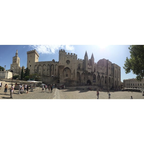 Picture France Avignon 2017-08 16 - Recreation Avignon