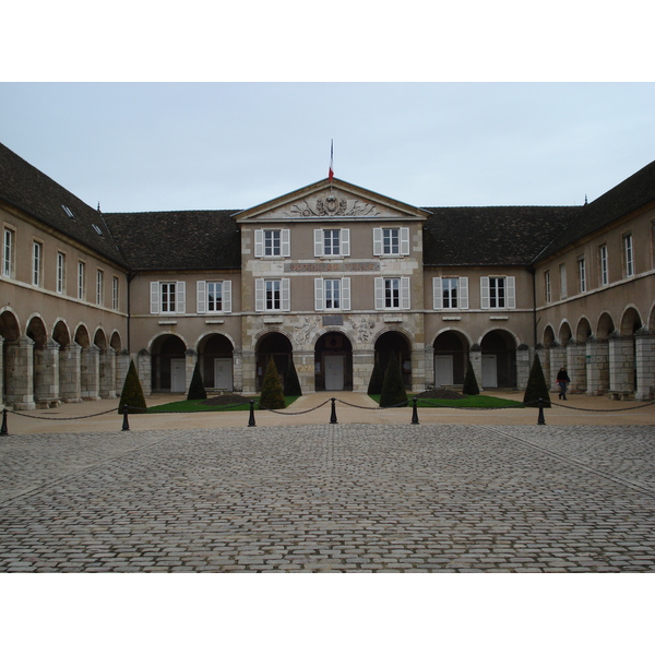 Picture France Beaune 2007-01 67 - Center Beaune