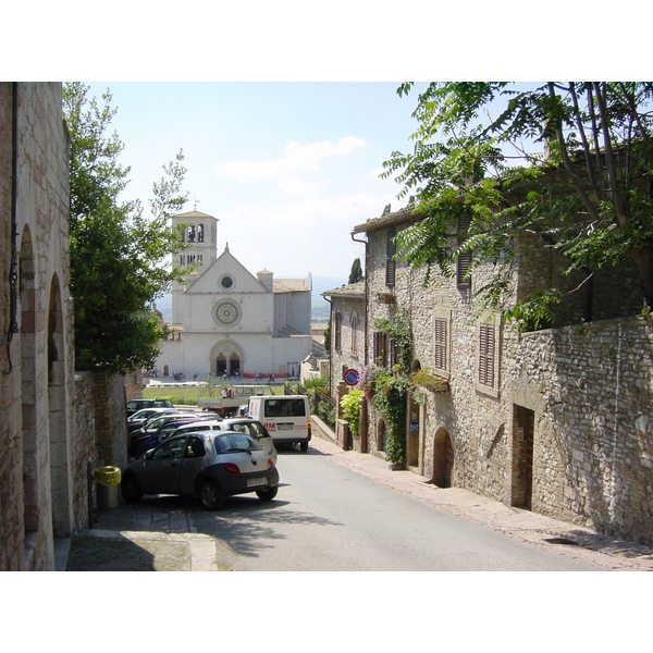 Picture Italy Assisi 2002-07 31 - History Assisi