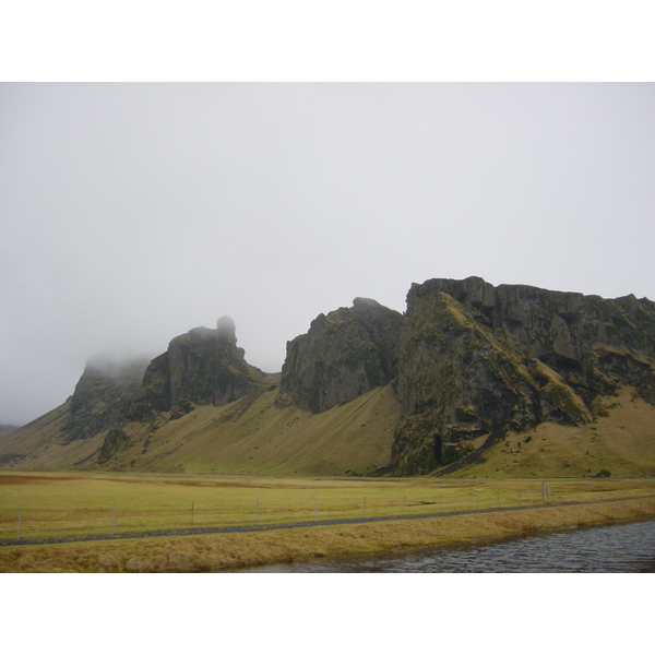 Picture Iceland Skogafoss 2003-03 2 - Recreation Skogafoss