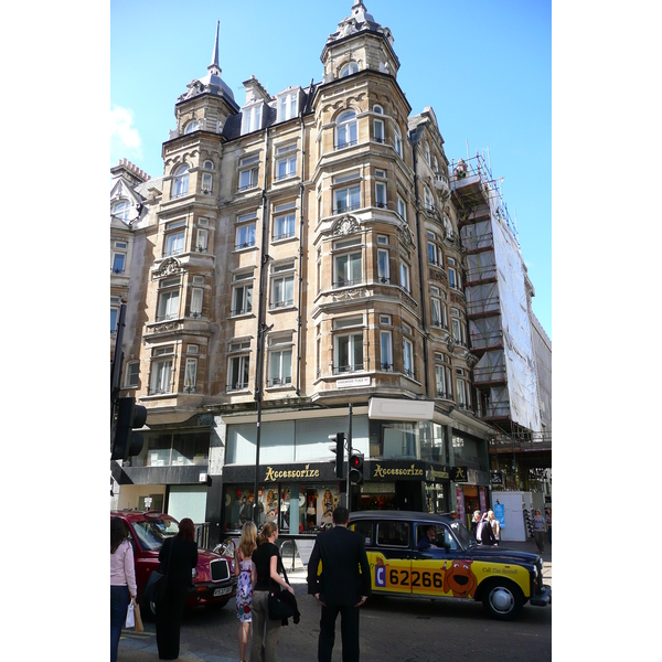 Picture United Kingdom London Oxford Street 2007-09 30 - History Oxford Street