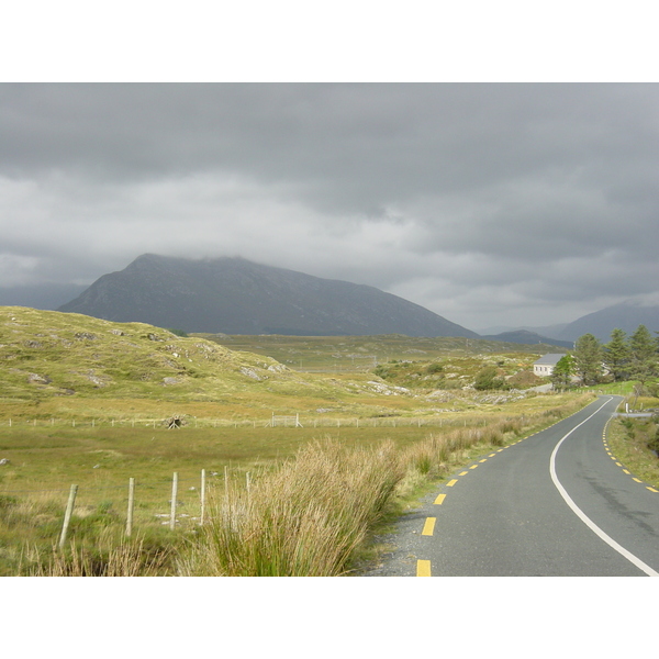 Picture Ireland Connemara 2003-09 38 - Center Connemara