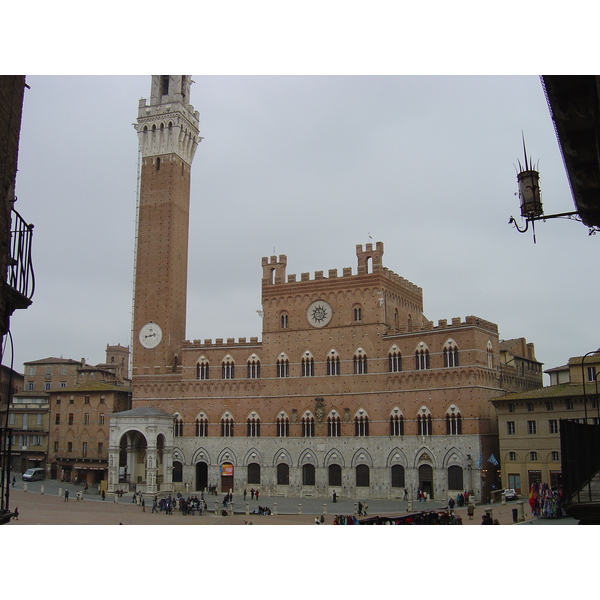 Picture Italy Siena 2004-03 30 - Around Siena