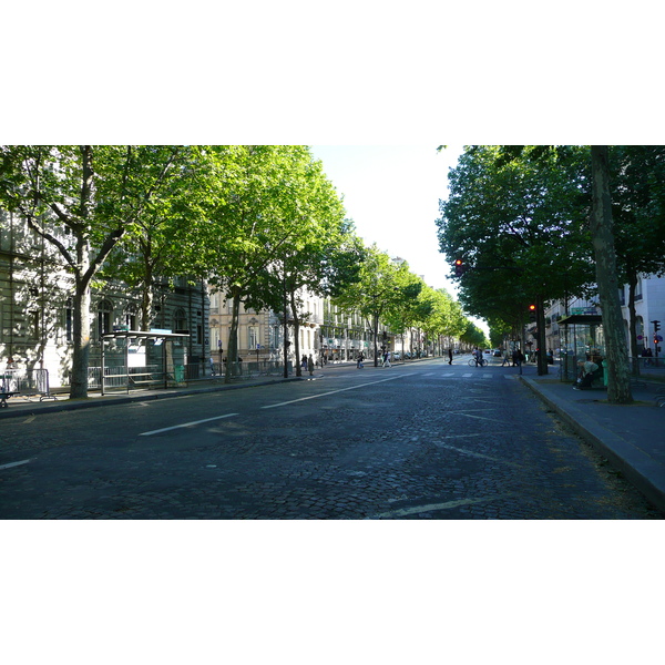 Picture France Paris Etoile and Arc de Triomphe 2007-05 41 - Around Etoile and Arc de Triomphe