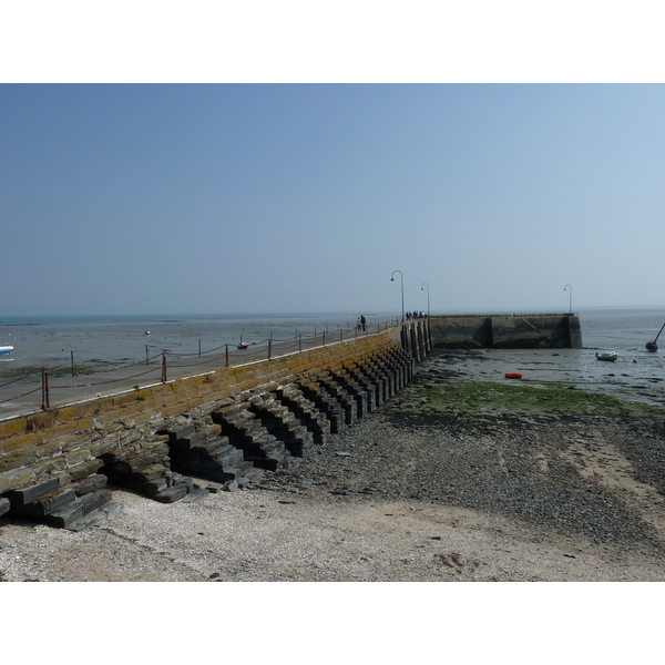 Picture France Cancale 2010-04 52 - History Cancale