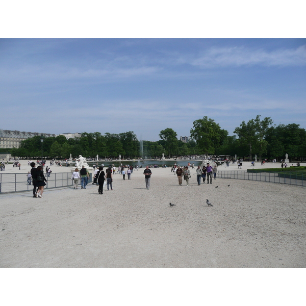 Picture France Paris Garden of Tuileries 2007-05 303 - Center Garden of Tuileries