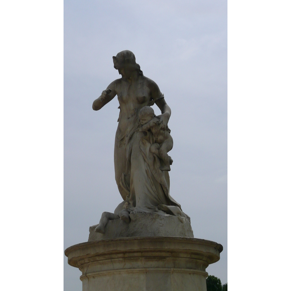 Picture France Paris Garden of Tuileries 2007-05 295 - Around Garden of Tuileries