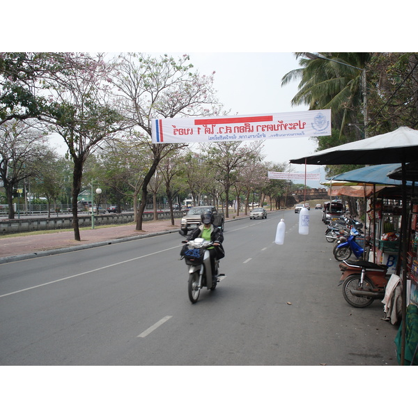 Picture Thailand Chiang Mai Inside Canal Bamrungburi road (Canal) 2006-04 5 - History Bamrungburi road (Canal)