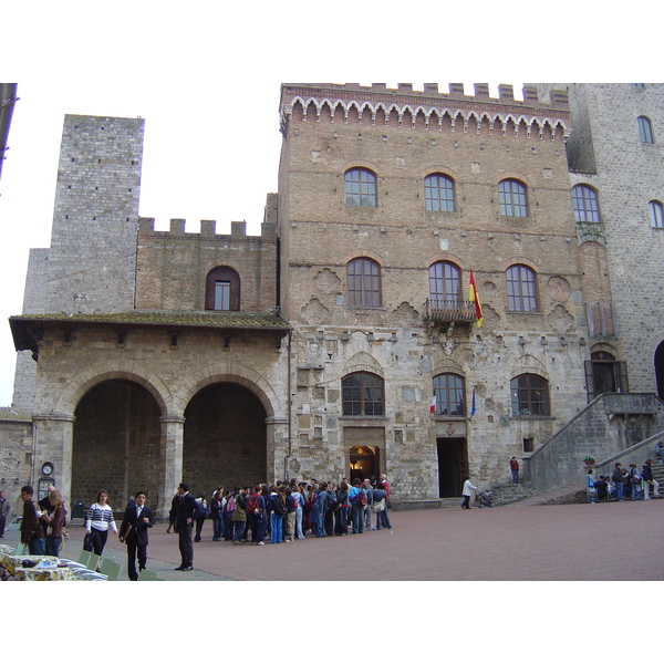 Picture Italy San Gimignano 2004-03 11 - Tour San Gimignano