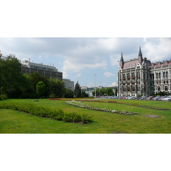 Picture Hungary Budapest Budapest Parliament 2007-06 25 - History Budapest Parliament