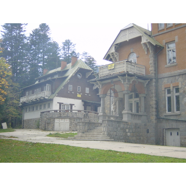 Picture Romania Sinaia 2003-10 71 - Discovery Sinaia