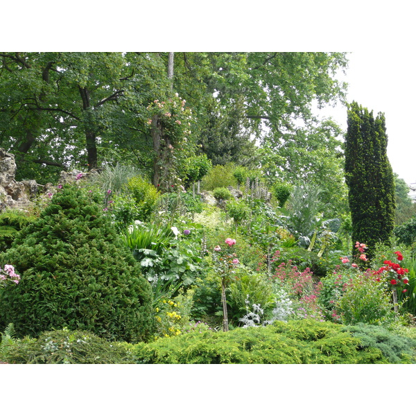 Picture France Paris Monceau Garden 2007-06 4 - Center Monceau Garden