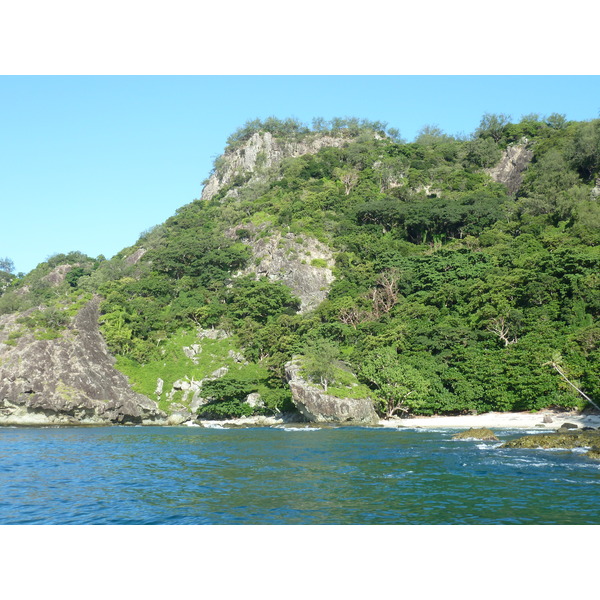 Picture Fiji Castaway Island 2010-05 3 - Center Castaway Island