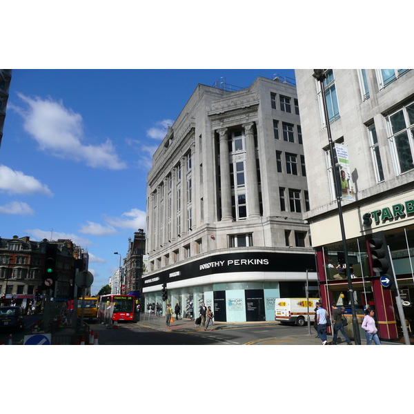 Picture United Kingdom London New Oxford Street 2007-09 12 - Tour New Oxford Street