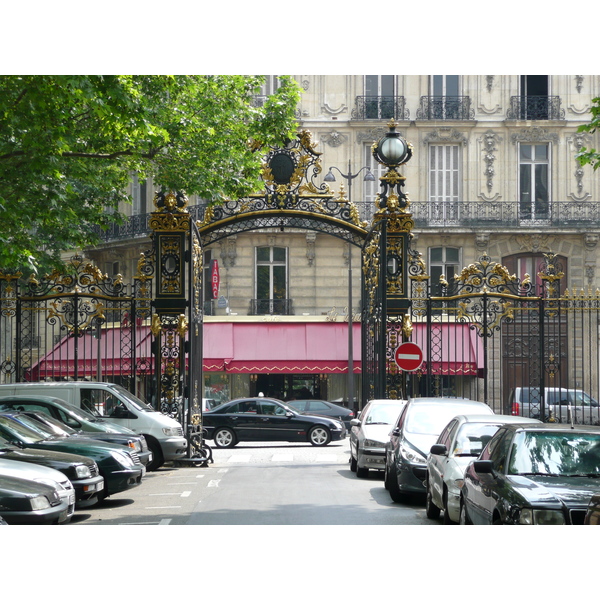 Picture France Paris Monceau Garden 2007-06 6 - Center Monceau Garden