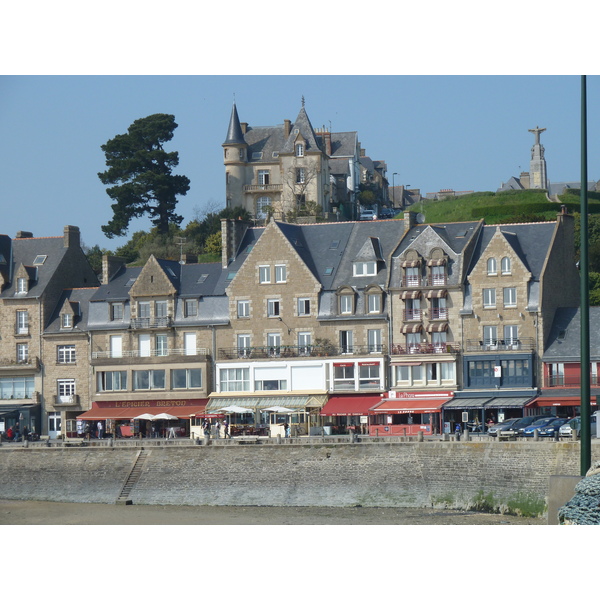 Picture France Cancale 2010-04 16 - Center Cancale