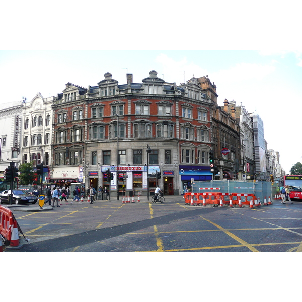 Picture United Kingdom London New Oxford Street 2007-09 23 - Around New Oxford Street