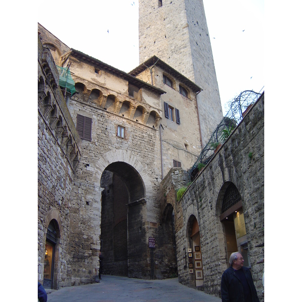 Picture Italy San Gimignano 2004-03 39 - Discovery San Gimignano