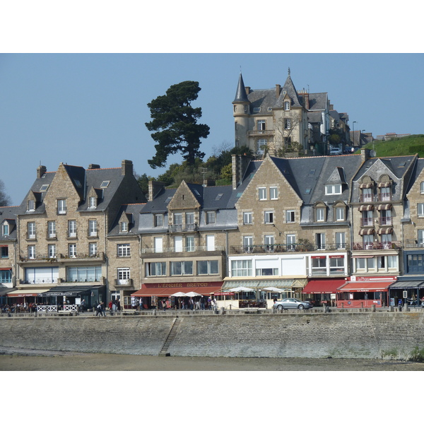 Picture France Cancale 2010-04 33 - Center Cancale