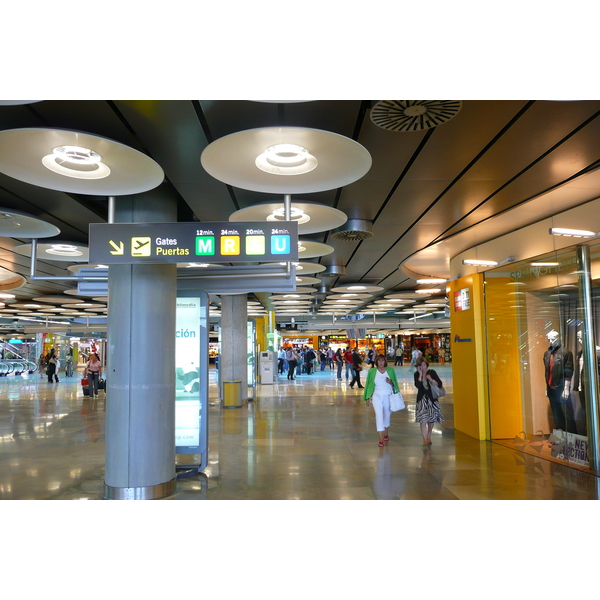 Picture Spain Madrid Barajas Airport 2007-09 32 - Recreation Barajas Airport