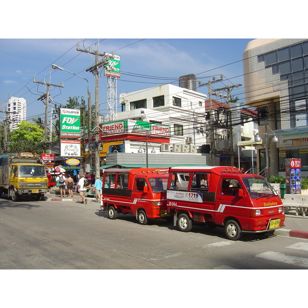 Picture Thailand Phuket Patong Beach Road 2005-12 53 - Center Beach Road