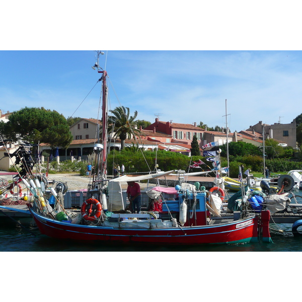 Picture France Porquerolles Island Porquerolles harbour 2008-05 2 - Tour Porquerolles harbour