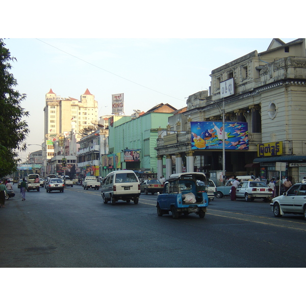 Picture Myanmar Yangon 2005-01 42 - Tours Yangon