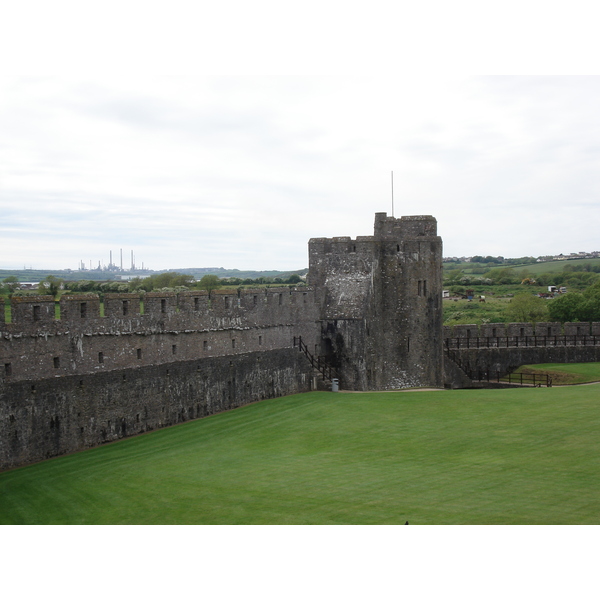 Picture United Kingdom Pembrokeshire Pembroke Castle 2006-05 15 - Discovery Castle