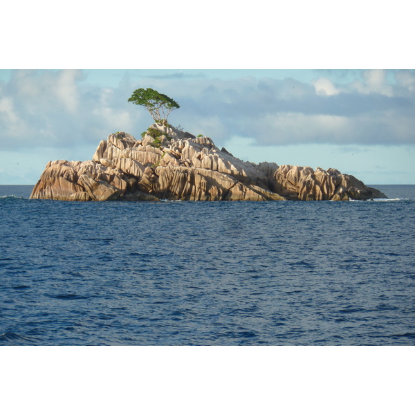 Picture Seychelles Praslin 2011-10 64 - History Praslin