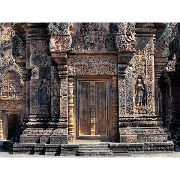 Picture Cambodia Siem Reap ⁨Banteay Srei⁩ 2023-01 14 - Center ⁨Banteay Srei⁩