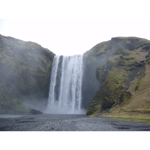 Picture Iceland Skogafoss 2003-03 14 - Around Skogafoss