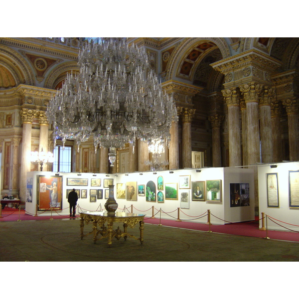 Picture Turkey Istanbul Dolmabahce Palace 2004-12 22 - Discovery Dolmabahce Palace