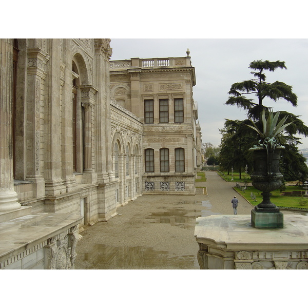 Picture Turkey Istanbul Dolmabahce Palace 2004-12 18 - Center Dolmabahce Palace