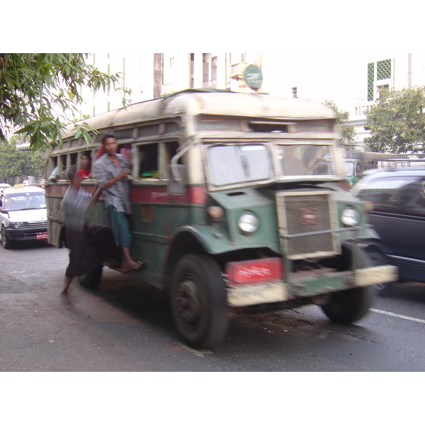 Picture Myanmar Yangon 2005-01 205 - Discovery Yangon