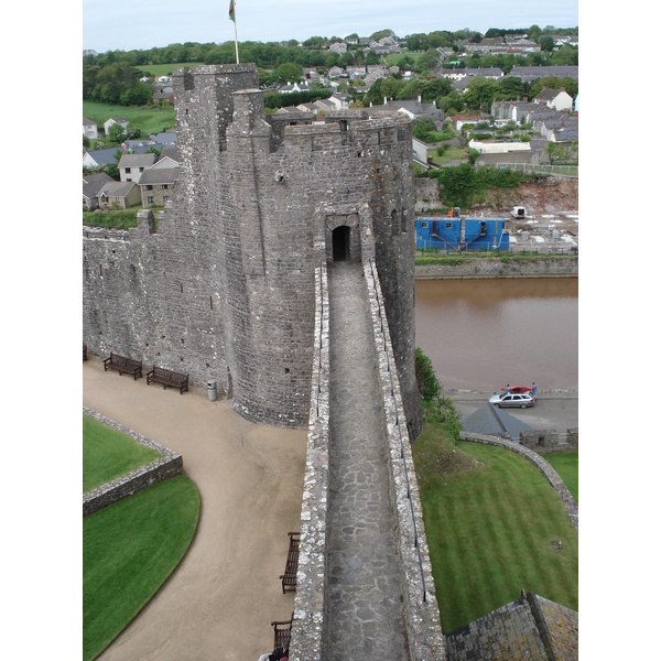 Picture United Kingdom Pembrokeshire Pembroke Castle 2006-05 20 - Center Castle