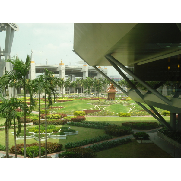 Picture Thailand Bangkok Suvarnabhumi Airport 2007-02 33 - Tours Suvarnabhumi Airport