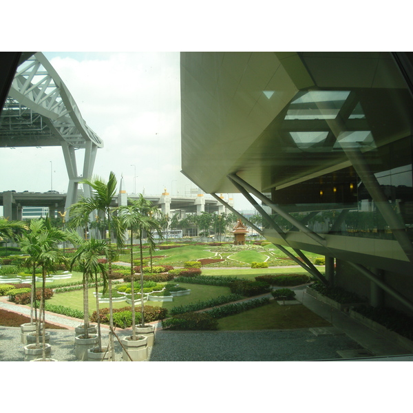 Picture Thailand Bangkok Suvarnabhumi Airport 2007-02 20 - Around Suvarnabhumi Airport