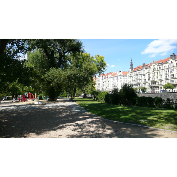 Picture Czech Republic Prague Zofin Garden 2007-07 34 - Recreation Zofin Garden