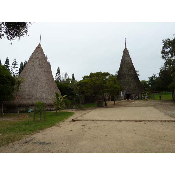 Picture New Caledonia Tjibaou Cultural Centre 2010-05 41 - Center Tjibaou Cultural Centre