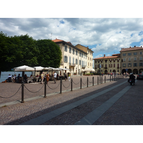 Picture Italy Arona 2009-06 10 - Center Arona