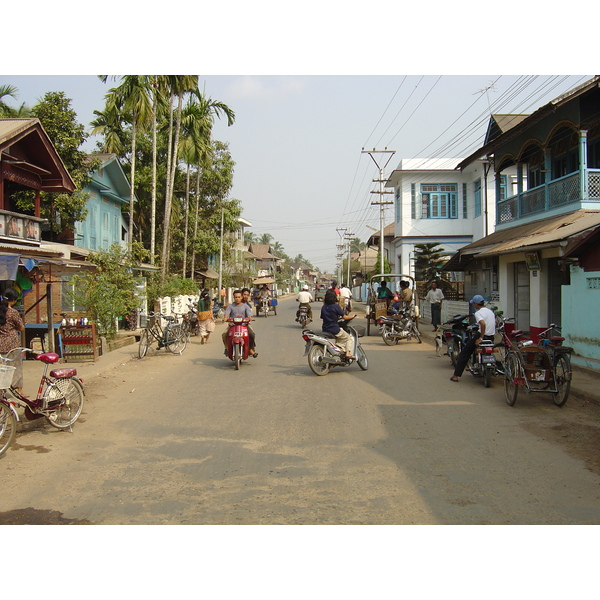 Picture Myanmar Dawei (TAVOY) 2005-01 172 - Tour Dawei (TAVOY)